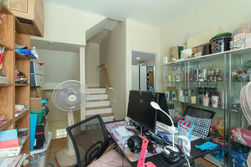 Golden City Pinklao-Charansanitwong, Nonthaburi, Bang Kruai-Sainoi Road, Bang Kruai, Nonthaburi, 5 Bedrooms, 187 sqm, Townhouse For Sale, by คุณปราณี ศรีบุญรอด (หน่อย), 500527984 - DDproperty.com