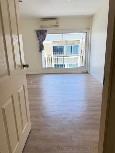 3-BR Townhouse, Bangkok, Saphan Sung, Bangkok, 3 Bedrooms, 204 sqm, Townhouse For Sale, by Trinnaya Dungsirisangthong, 500528007 - DDproperty.com