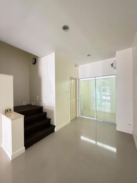 3-BR Townhouse, Bangkok, Saphan Sung, Bangkok, 3 Bedrooms, 204 sqm, Townhouse For Sale, by Trinnaya Dungsirisangthong, 500528007 - DDproperty.com
