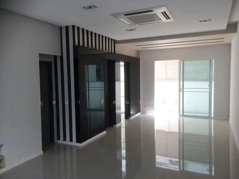 Baan Klang Muang Sukhumvit 77 : บ้านกลางเมือง สุขุมวิท 77, กรุงเทพ, ซอย อ่อนนุช 17, สวนหลวง, กรุงเทพ, 178 ตร.ม., ทาวน์เฮ้าส์ ให้เช่า, โดย บุษบา รัตนวงษ์ชัย, 500528013 - DDproperty.com