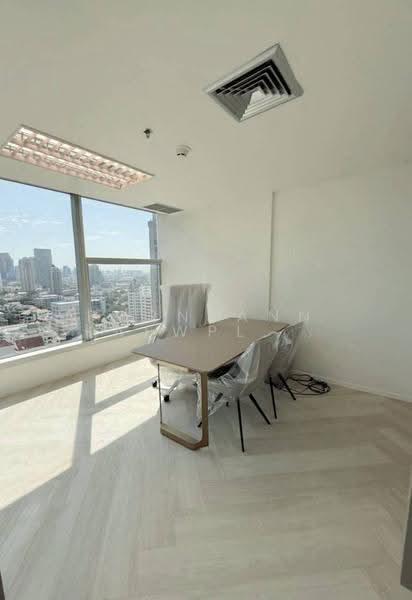 High-Floor Fully Furnished Office for Rent – 121 sq.m. (Direct Skywalk Access to BTS Chong Nonsi), Bangkok, Yan Nawa, Sathon, Bangkok, , 121 sqm, Office Space For Rent, by Pornpann Kaewplang (Sand), 500528064 - DDproperty.com