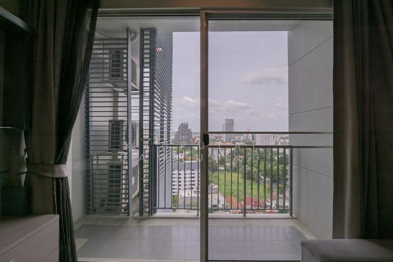 Siri At Sukhumvit, Bangkok, 902 Sukhumvit Road, Phra Kanong, Khlong Toei, Bangkok, 2 Bedrooms, 73 sqm, Condo For Rent, by Kanrutai Dawruang, 500528093 - DDproperty.com