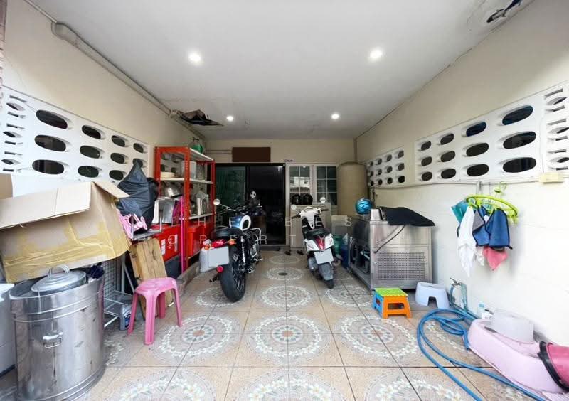 Fuengfa Villa 11 Phase 9 : หมู่บ้าน เฟื่องฟ้า 11 เฟส 9, สมุทรปราการ, ซอย หมู่บ้านเฟื่องฟ้าโครงการ 10, แพรกษา, เมืองสมุทรปราการ, สมุทรปราการ, 100 ตร.ม., ทาวน์เฮ้าส์ ขาย, โดย The Best Property แอร์, 500528116 - DDproperty.com