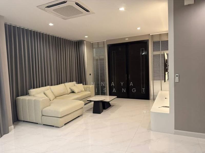 Perfect Masterpiece Sukhumvit 77, Samut Prakan, Soi Mu Ban Perfect Place Sukhumvit 77, Rachathewa, Bang Plee, Samut Prakan, 4 Bedrooms, 250 sqm, Single Detached House For Rent, by Trinnaya Dungsirisangthong, 500528146 - DDproperty.com