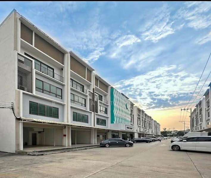 Silk Suksawat, Bangkok, 235/1 Suksawat Road, Rat Burana, Rat Burana, Bangkok, 4 Bedrooms, 382 sqm, Townhouse For Rent, by Jakree Buajatturat, 500528154 - DDproperty.com
