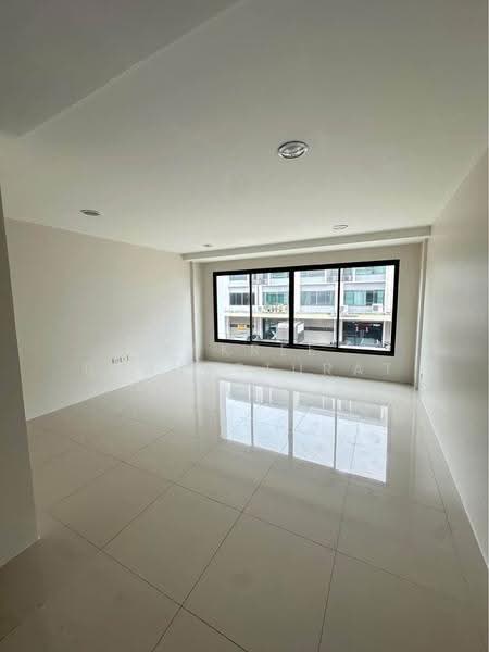 Silk Suksawat, Bangkok, 235/1 Suksawat Road, Rat Burana, Rat Burana, Bangkok, 4 Bedrooms, 382 sqm, Townhouse For Rent, by Jakree Buajatturat, 500528154 - DDproperty.com