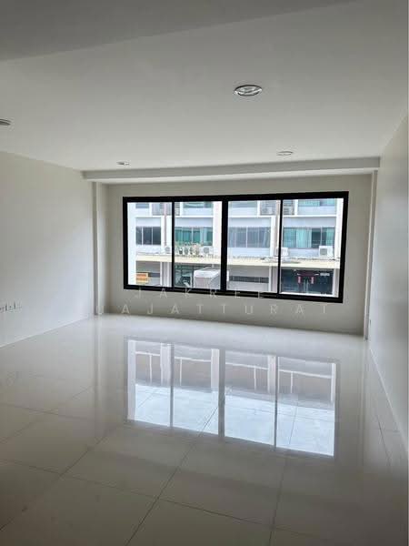 Silk Suksawat, Bangkok, 235/1 Suksawat Road, Rat Burana, Rat Burana, Bangkok, 4 Bedrooms, 382 sqm, Townhouse For Rent, by Jakree Buajatturat, 500528154 - DDproperty.com