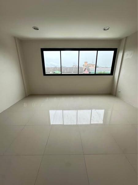 Silk Suksawat, Bangkok, 235/1 Suksawat Road, Rat Burana, Rat Burana, Bangkok, 4 Bedrooms, 382 sqm, Townhouse For Rent, by Jakree Buajatturat, 500528154 - DDproperty.com