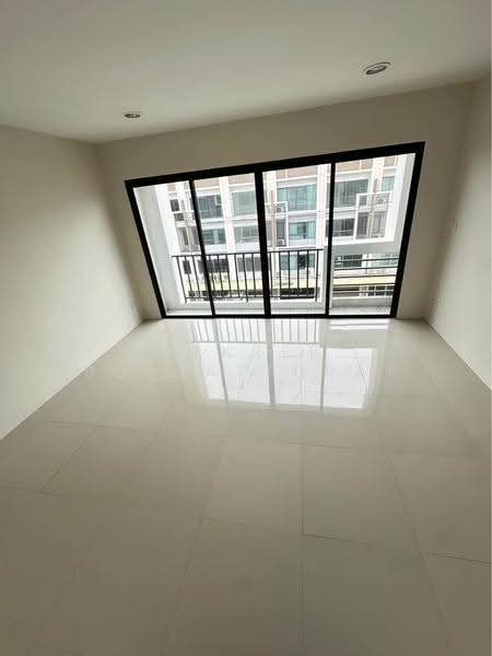 Silk Suksawat, Bangkok, 235/1 Suksawat Road, Rat Burana, Rat Burana, Bangkok, 4 Bedrooms, 382 sqm, Townhouse For Rent, by Jakree Buajatturat, 500528154 - DDproperty.com