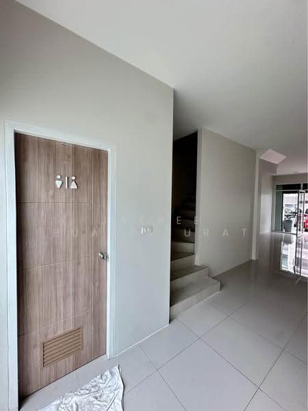 Silk Suksawat, Bangkok, 235/1 Suksawat Road, Rat Burana, Rat Burana, Bangkok, 4 Bedrooms, 382 sqm, Townhouse For Rent, by Jakree Buajatturat, 500528154 - DDproperty.com