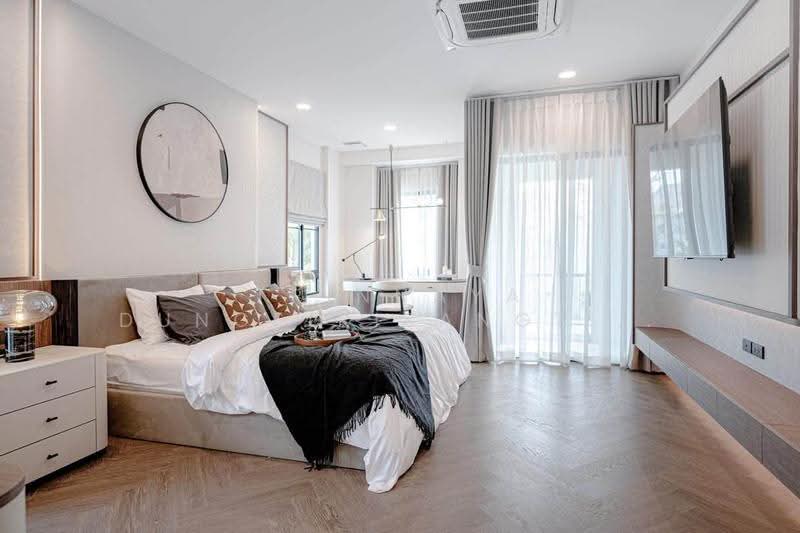 Nantawan Rama 9 - New Krungthepkreetha, Bangkok, Saphan Sung, Bangkok, 4 Bedrooms, 302 sqm, Single Detached House For Rent, by Trinnaya Dungsirisangthong, 500528155 - DDproperty.com