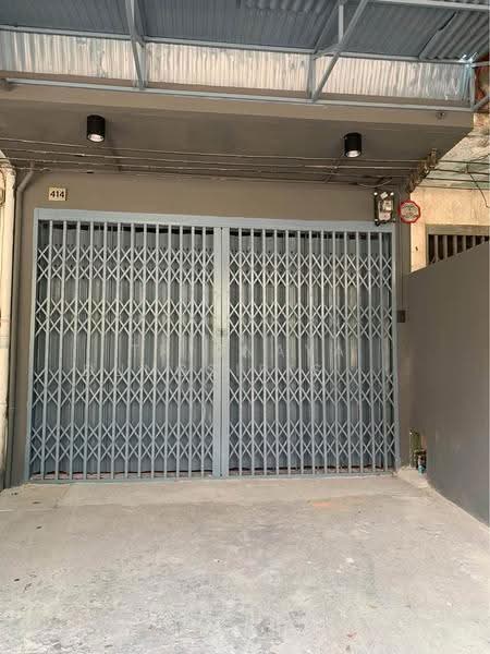 2-BR House, Bangkok, Bangpakok, Rat Burana, Bangkok, 2 Bedrooms, 192 sqm, Single Detached House For Sale, by Trinnaya Dungsirisangthong, 500528197 - DDproperty.com