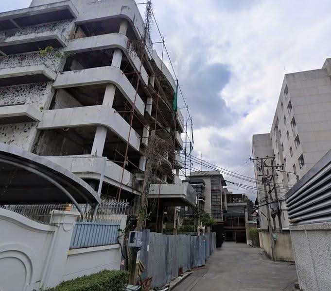 ขายที่ดินพร้อมตึก 6 ชั้น (ขายตามสภาพ) 104 ตร.ว. ซอยทองหล่อ 25 ใกล้ รพ.คามิลเลียน, Bangkok, PHQM+Q5F Bangkok, Khlong Tan Nua, Watthana, Bangkok, , 416 sqm, Land For Sale, by อนันต์ อัมรินทร์, 500528217 - DDproperty.com
