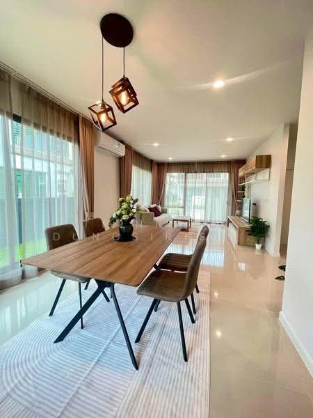 Burasiri Krungthep Kreetha, Bangkok, 95 Soi Pracha Ruam Chai, Hua Mak, Bang Kapi, Bangkok, 4 Bedrooms, 196 sqm, Single Detached House For Rent, by Trinnaya Dungsirisangthong, 500528218 - DDproperty.com