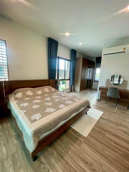 Burasiri Krungthep Kreetha, Bangkok, 95 Soi Pracha Ruam Chai, Hua Mak, Bang Kapi, Bangkok, 4 Bedrooms, 196 sqm, Single Detached House For Rent, by Trinnaya Dungsirisangthong, 500528218 - DDproperty.com