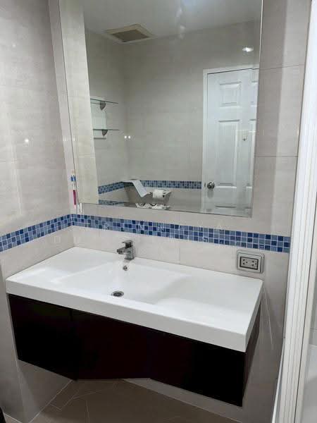 Life @ Ratchada-Huai Khwang, Bangkok, 189 Pracharatbamphen Road, Huai Khwang, Bangkok, 1 Bedroom, 40 sqm, Condo For Sale, by Trinnaya Dungsirisangthong, 500528228 - DDproperty.com