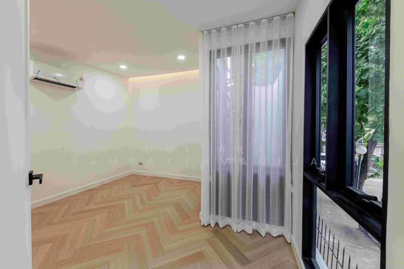 ขายบ้านเอกมัย ปรีดีพนมยงค์ : Home for sale Ekkamai, Pridi Phanomyong, กรุงเทพ, คลองตันเหนือ, วัฒนา, กรุงเทพ, 192 ตร.ม., ทาวน์เฮ้าส์ ขาย, โดย Sumitara Sampattavanija, 500528234 - DDproperty.com
