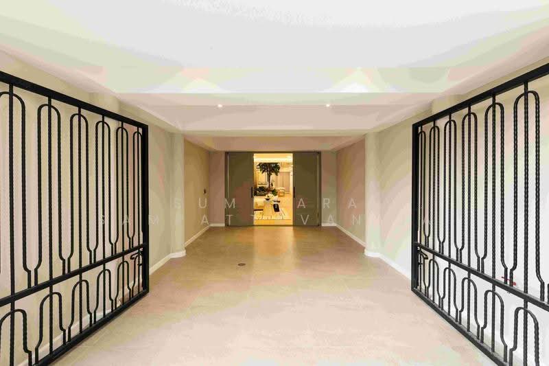 Home for sale Ekkamai, Pridi Phanomyong, Bangkok, Khlong Tan Nua, Watthana, Bangkok, 3 Bedrooms, 192 sqm, Townhouse For Sale, by Sumitara Sampattavanija, 500528234 - DDproperty.com