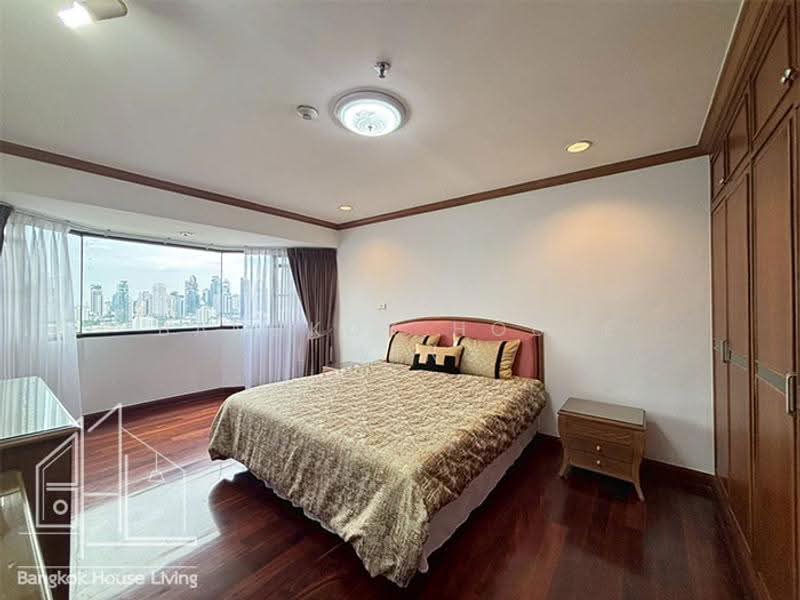 Baan Suanpetch, Bangkok, 18 Soi Sukhumvit 39, Khlong Tan Nua, Watthana, Bangkok, 2 Bedrooms, 135 sqm, Condo For Rent, by Bangkok House Living, 500528250 - DDproperty.com