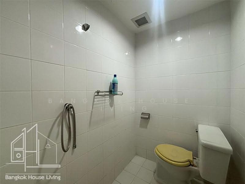 Baan Suanpetch, Bangkok, 18 Soi Sukhumvit 39, Khlong Tan Nua, Watthana, Bangkok, 2 Bedrooms, 135 sqm, Condo For Rent, by Bangkok House Living, 500528250 - DDproperty.com