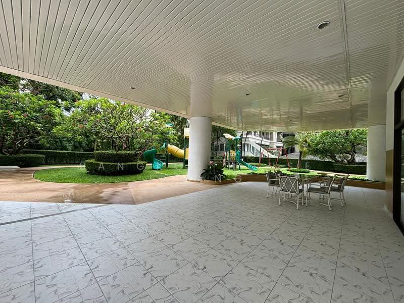 Baan Suanpetch, Bangkok, 18 Soi Sukhumvit 39, Khlong Tan Nua, Watthana, Bangkok, 2 Bedrooms, 135 sqm, Condo For Rent, by Bangkok House Living, 500528250 - DDproperty.com