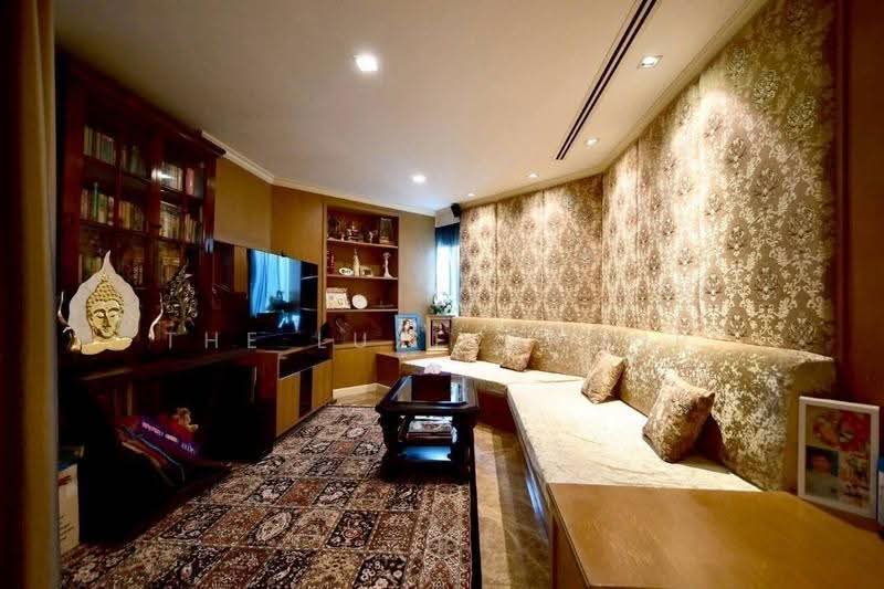 Sathorn Gardens, Bangkok, 39 South Sathorn Road, Thung Maha Mek, Sathon, Bangkok, 3 Bedrooms, 230 sqm, Condo For Sale, by The Luxe Group, 500528278 - DDproperty.com