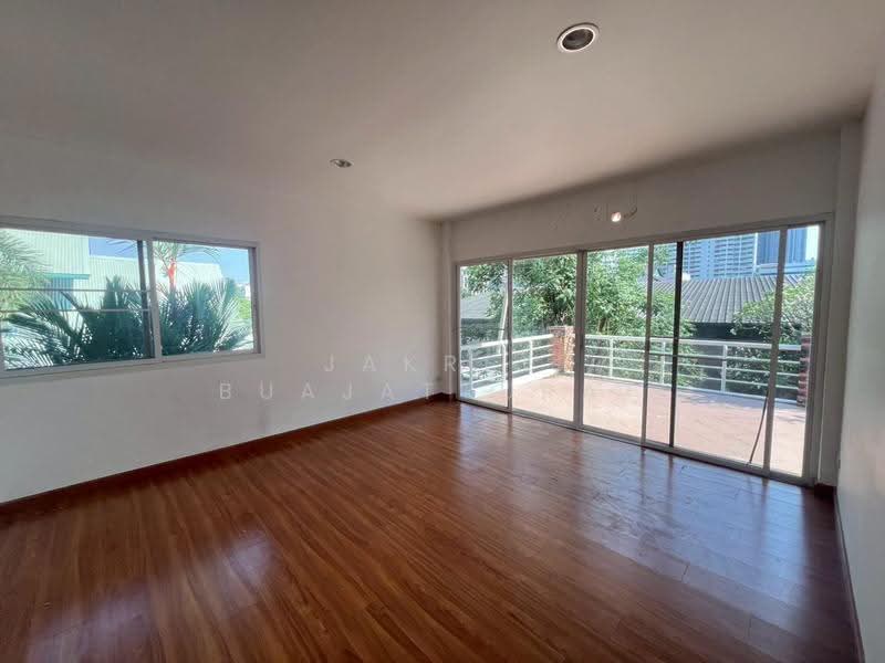 4-BR House, Bangkok, Khlong Tan Nua, Watthana, Bangkok, 4 Bedrooms, 288 sqm, Single Detached House For Rent, by Jakree Buajatturat, 500528285 - DDproperty.com