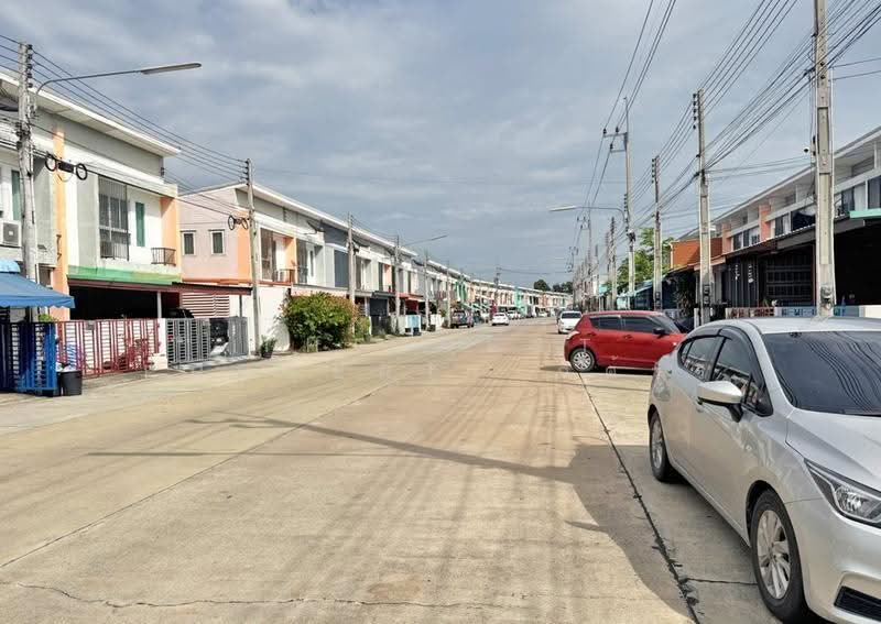 สิรารมย์พลัส มอเตอร์เวย์, Chachoengsao, Tha Sa-an, Bang Pakong, Chachoengsao, 2 Bedrooms, 100 sqm, Townhouse For Sale, by The Best Property กีต้าร์, 500528294 - DDproperty.com