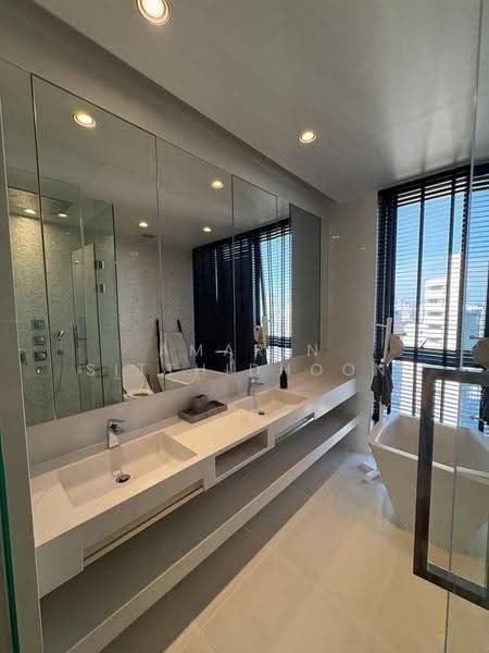 Vittorio 39, Bangkok, 8 Sukhumvit, Khlong Tan Nua, Watthana, Bangkok, 2 Bedrooms, 127 sqm, Condo For Rent, by Amarin Sitthidhoon, 500528296 - DDproperty.com