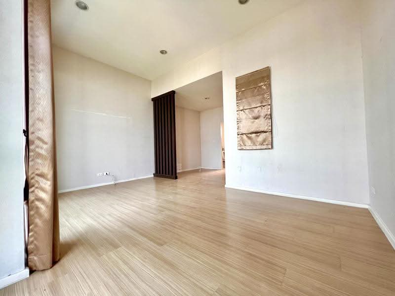 Baan Klang Muang Ngamwongwan, Bangkok, Soi Ngamwongwan 47 Yeak 6-11, Thung Song Hong, Lak Si, Bangkok, 4 Bedrooms, 200 sqm, Townhouse For Sale, by ธีรนุช ธีระวาทิน, 500528301 - DDproperty.com