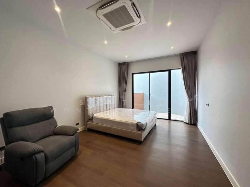 BuGaan Krungthep Kreetha, Bangkok, 109 15 Soi Krungthep Kreetha, Hua Mak, Bang Kapi, Bangkok, 4 Bedrooms, 430 sqm, Single Detached House For Rent, by Supitcha Wongisaraseri, 500528320 - DDproperty.com