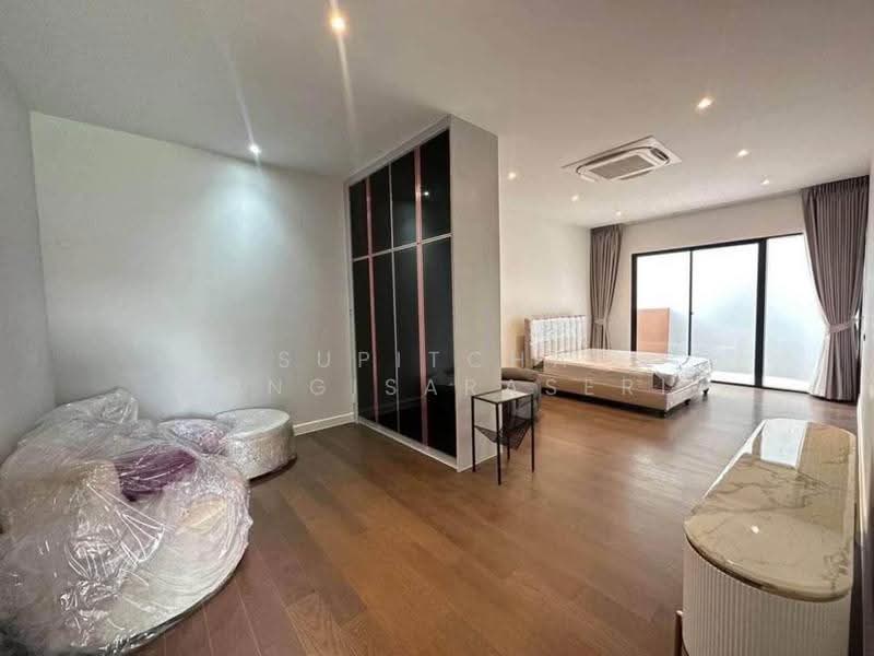BuGaan Krungthep Kreetha, Bangkok, 109 15 Soi Krungthep Kreetha, Hua Mak, Bang Kapi, Bangkok, 4 Bedrooms, 430 sqm, Single Detached House For Rent, by Supitcha Wongisaraseri, 500528320 - DDproperty.com