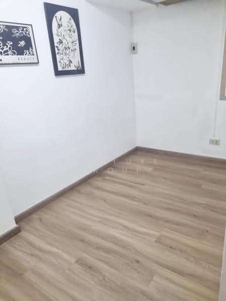 Townhouse at Ekkamai 12, bangkok, Khlong Tan Nua, Watthana, Bangkok, 4 Bedrooms, 350 sqm, Townhouse For Rent, by The Luxe Group, 500528346 - DDproperty.com