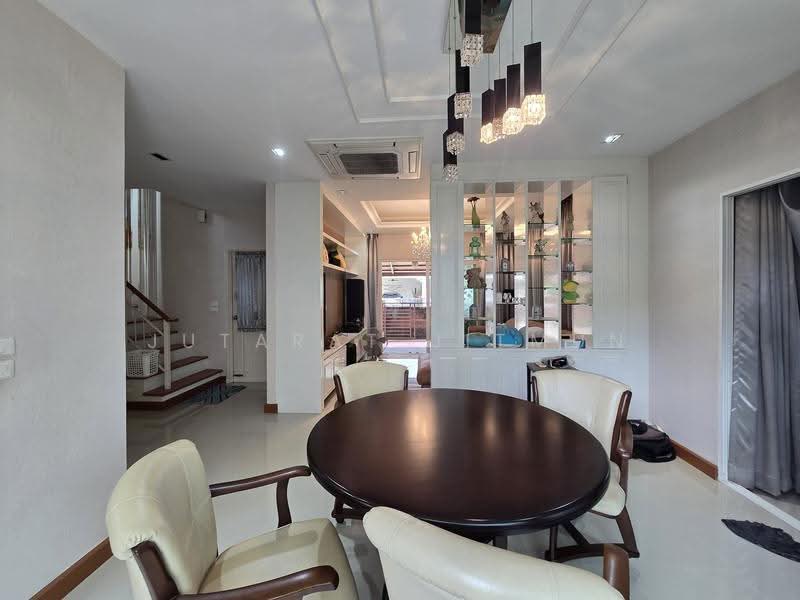 Casa Ville Ramkhamhaeng-Wongwaen, Bangkok, Soi Rat Phatthana (Soi Misteen), Ramkhamhaeng Road, Saphan Sung, Bangkok, 3 Bedrooms, 352 sqm, Single Detached House For Sale, by Jutarat Jitmun, 500528351 - DDproperty.com