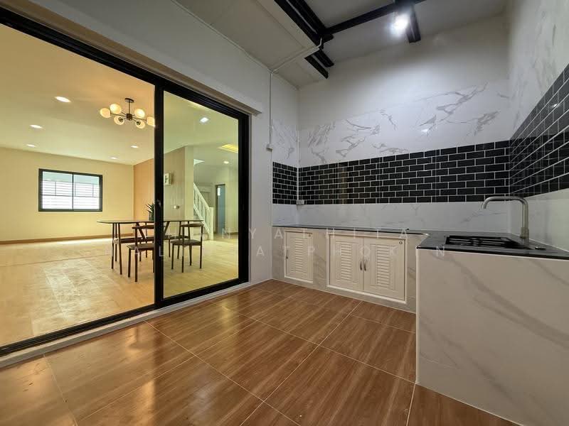 Wararom Phetkasem 81 (Bangbon 5), Bangkok, Bang Bon 5 Road, Bang Bon, Bangkok, 4 Bedrooms, 180 sqm, Single Detached House For Sale, by Thanyathita Nalinratphokin, 500528382 - DDproperty.com