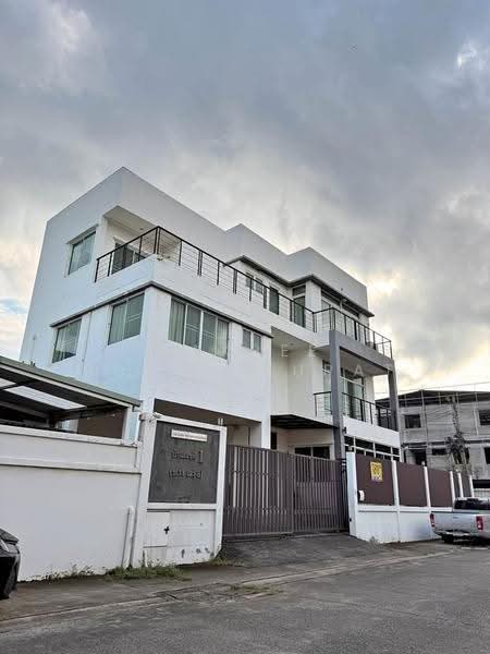 บ้าน 4-ห้องนอน, กรุงเทพ, บางกะปิ, ห้วยขวาง, กรุงเทพ, 400 ตร.ม., บ้านเดี่ยว ให้เช่า, โดย Jakree Buajatturat, 500528385 - DDproperty.com