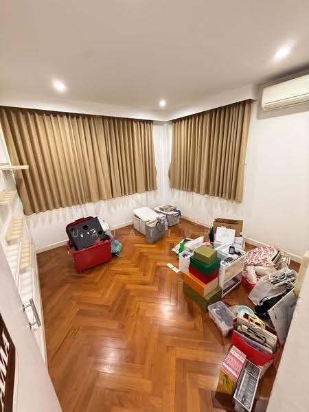 4-BR House, Bangkok, Bang Kapi, Huai Khwang, Bangkok, 4 Bedrooms, 400 sqm, Single Detached House For Rent, by Jakree Buajatturat, 500528385 - DDproperty.com