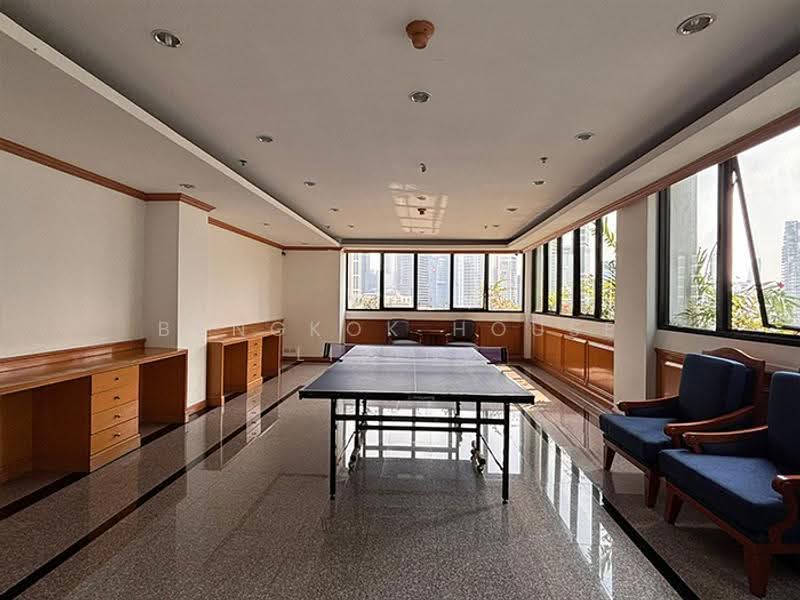 GM Tower, Bangkok, 39 Soi Sukhumvit 20, Khlong Toei, Bangkok, 3 Bedrooms, 315 sqm, Condo For Rent, by Bangkok House Living, 500528407 - DDproperty.com