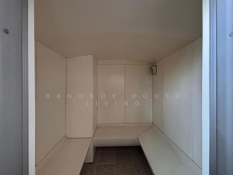 GM Tower, Bangkok, 39 Soi Sukhumvit 20, Khlong Toei, Bangkok, 3 Bedrooms, 315 sqm, Condo For Rent, by Bangkok House Living, 500528407 - DDproperty.com