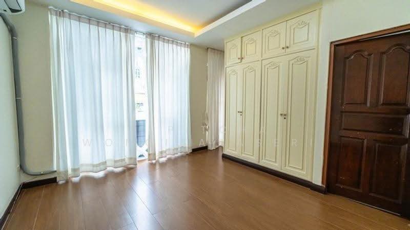 undefined, Bangkok, Khlong Tan Nua, Watthana, Bangkok, 5 Bedrooms, 350 sqm, Townhouse For Rent, by Supitcha Wongisaraseri, 500528413 - DDproperty.com