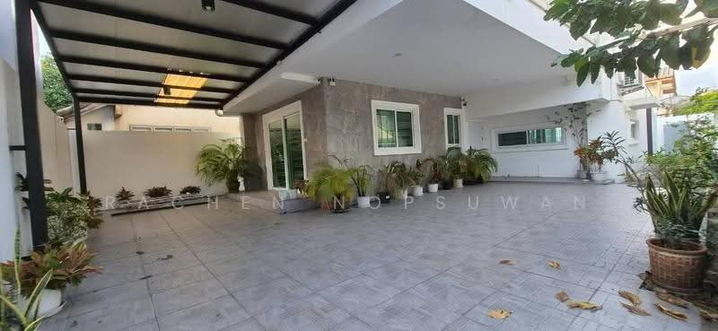Sammakon Ramkhamhaeng, Bangkok, Ramkhamhaeng Road, Saphan Sung, Bangkok, 4 Bedrooms, 200 sqm, Single Detached House For Rent, by Rachen Nopsuwan, 500528418 - DDproperty.com
