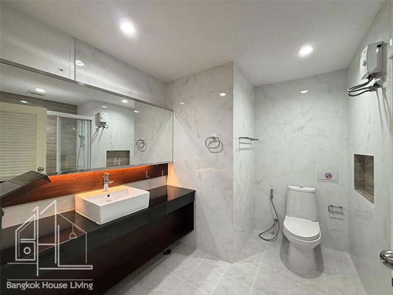 Prasanmitr Place, Bangkok, 154 Sukhumvit 21, Soi 1, Khlongtoei Nua, Watthana, Bangkok, 2 Bedrooms, 145 sqm, Condo For Rent, by Bangkok House Living, 500528457 - DDproperty.com