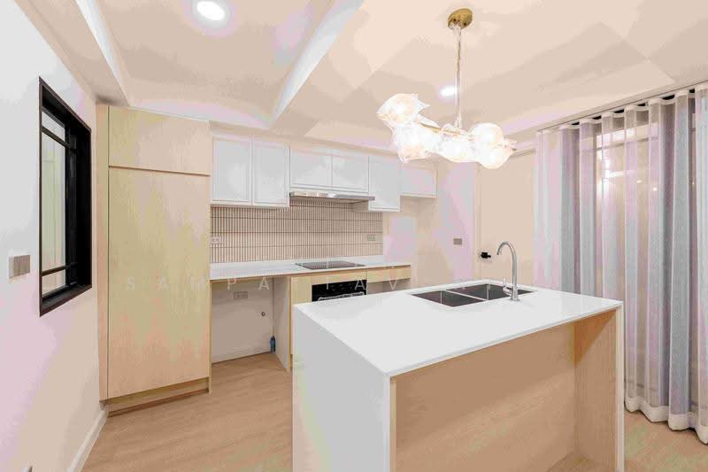Home for sale Ekkamai, Pridi Phanomyong, Bangkok, Khlong Tan Nua, Watthana, Bangkok, 3 Bedrooms, 192 sqm, Townhouse For Sale, by Sumitara Sampattavanija, 500528473 - DDproperty.com