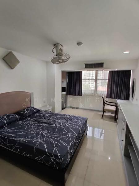 Empire House, Bangkok, Eakamai, Khlong Tan Nua, Watthana, Bangkok, 3 Bedrooms, 181 sqm, Condo For Rent, by Khemasooch Chiraburanan, 500528488 - DDproperty.com