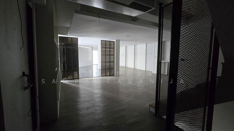 อาคารให้เช่า ทองหล่อ สุขุมวิท : Building for rent Thonglor, Sukhumvit, กรุงเทพ, คลองตันเหนือ, วัฒนา, กรุงเทพ, 550 ตร.ม., ตึกแถว-อาคารพาณิชย์ ให้เช่า, โดย Sumitara Sampattavanija, 500528582 - DDproperty.com