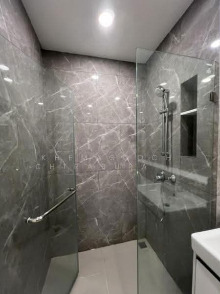 Mazarine Ratchayothin, Bangkok, Soi Phahonyothin 30, Phahonyothin Road, Chan Kasem, Chatuchak, Bangkok, 1 Bedroom, 25 sqm, Condo For Rent, by Khemasooch Chiraburanan, 500528584 - DDproperty.com