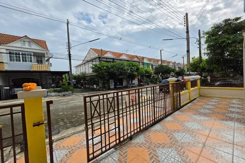 หมู่บ้าน อู่ทองเพลส 4, Pathum Thani, Khu Khot, Lam Luk Ka, Pathum Thani, 3 Bedrooms, 110 sqm, Townhouse For Sale, by ชนะชาติ นนท์ตา, 500528586 - DDproperty.com