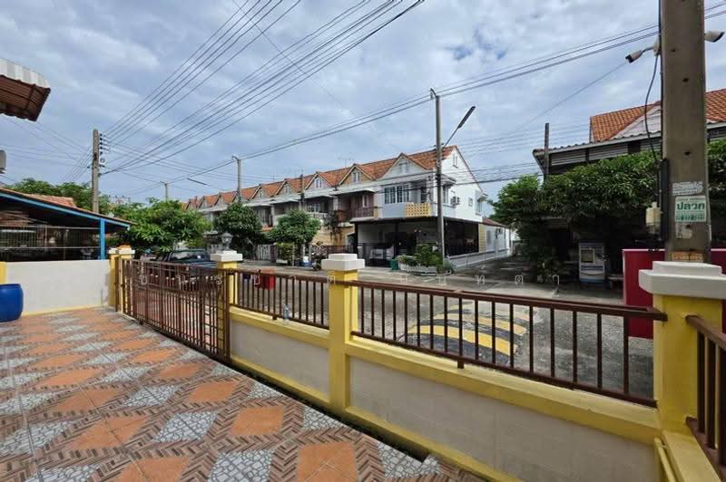 หมู่บ้าน อู่ทองเพลส 4, Pathum Thani, Khu Khot, Lam Luk Ka, Pathum Thani, 3 Bedrooms, 110 sqm, Townhouse For Sale, by ชนะชาติ นนท์ตา, 500528586 - DDproperty.com