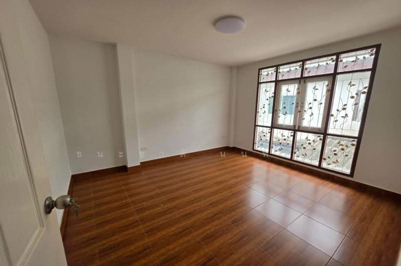 หมู่บ้าน อู่ทองเพลส 4, Pathum Thani, Khu Khot, Lam Luk Ka, Pathum Thani, 3 Bedrooms, 110 sqm, Townhouse For Sale, by ชนะชาติ นนท์ตา, 500528586 - DDproperty.com