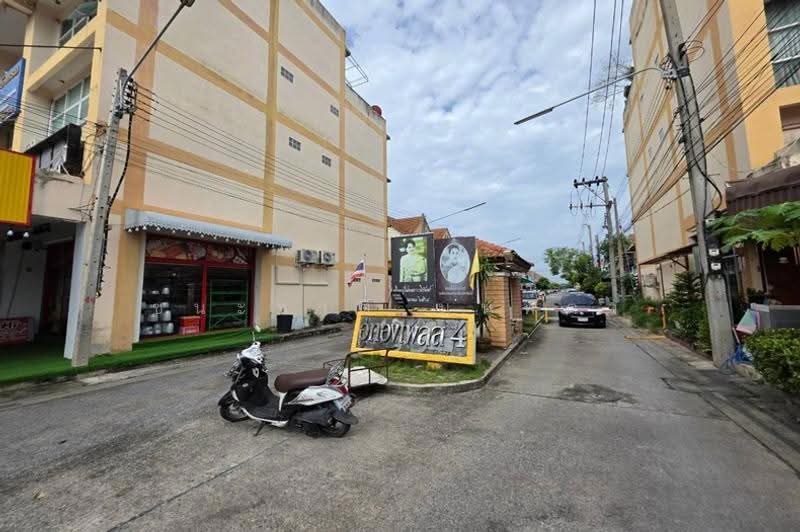 หมู่บ้าน อู่ทองเพลส 4, Pathum Thani, Khu Khot, Lam Luk Ka, Pathum Thani, 3 Bedrooms, 110 sqm, Townhouse For Sale, by ชนะชาติ นนท์ตา, 500528586 - DDproperty.com